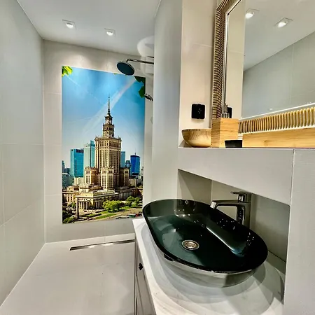 Apartment Silver Aircondition Wifi 1gbs 85'tv Netflix