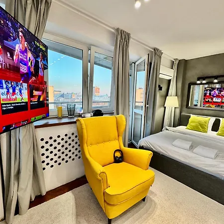 شقة Silver Aircondition Wifi 1gbs 85'tv Netflix *