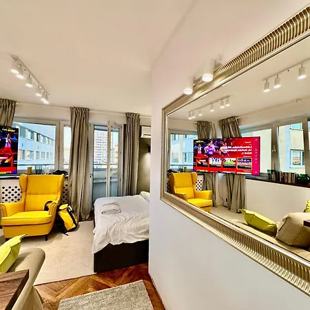 Apartamento Silver Aircondition Wifi 1gbs 85'tv Netflix Varsovia