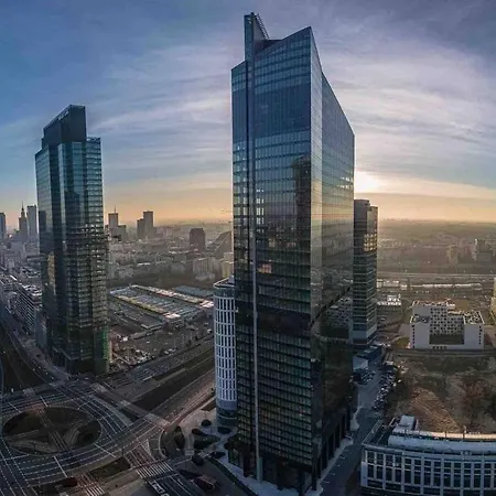 Silver Aircondition Wifi 1gbs 85'tv Netflix Warszawa