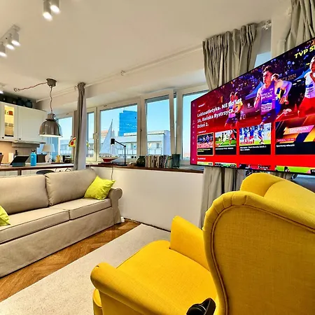 Silver Aircondition Wifi 1gbs 85'tv Netflix Varsovia
